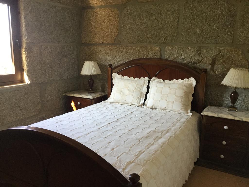 Bernardes House Pensionat Castelo de Paiva Eksteriør billede